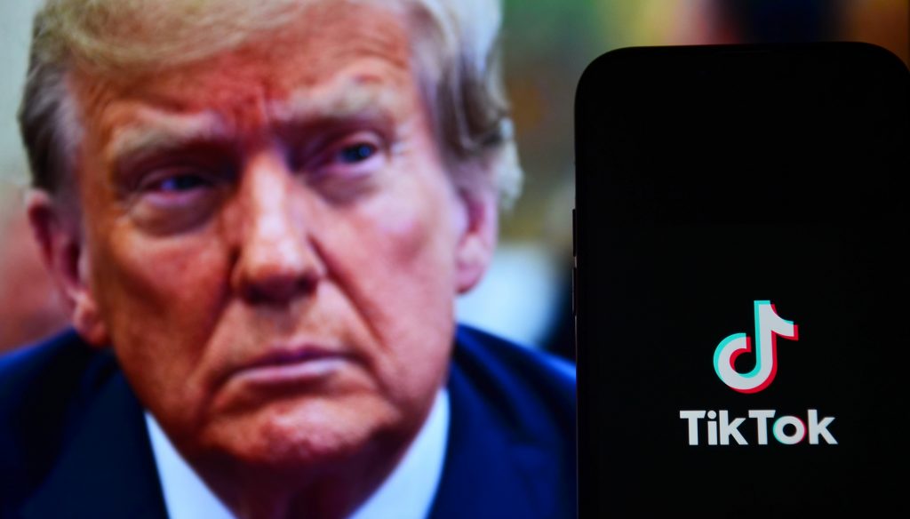 Trump afirma que planeja dar mais tempo para o TikTok encontrar um comprador