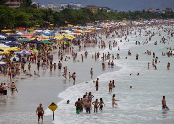 Casos de virose do litoral paulista reforçam preparo de farmácias para momentos de alta demanda