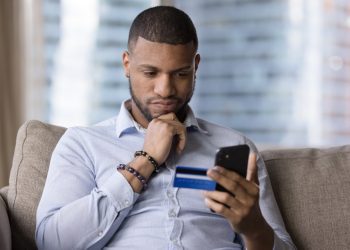 Confiança do consumidor recua no mês de janeiro