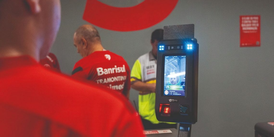 Aeroporto de Viracopos implementa embarque por biometria facial