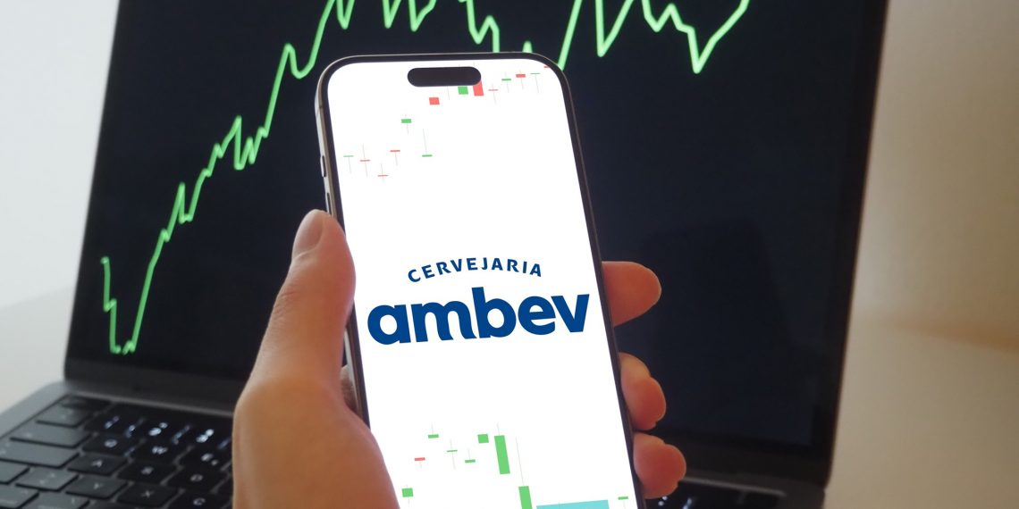 Lucro líquido da Ambev soma R$ 5,024 bilhões no 4º trimestre, alta de 11% em um ano