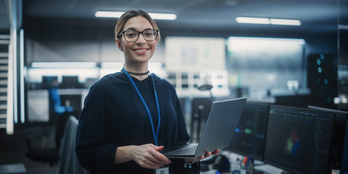 C&A lança programa de estágio para mulheres na área de tecnologia