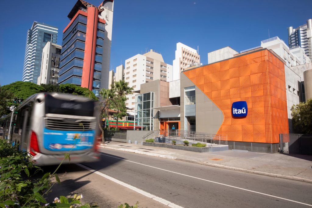 Itaú expande Pix por aproximação para todos os clientes pessoas físicas