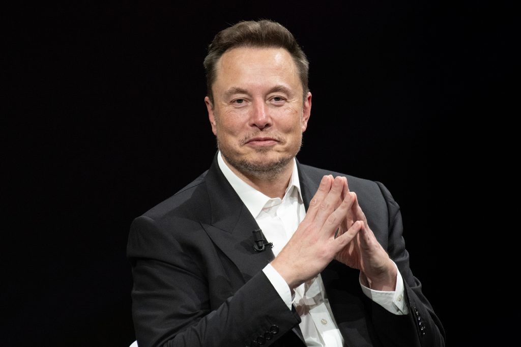 Musk cria confusão sobre programa gratuito de declaração de impostos nos EUA