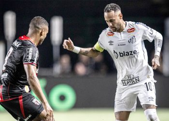 Camisas do Peixe e chuteiras da Puma, usados por Neymar, tiveram aumento nas vendas segundo análise da Neotrust Confi