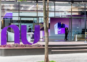 Nubank terá sala VIP no Aeroporto de Guarulhos para clientes de alta renda