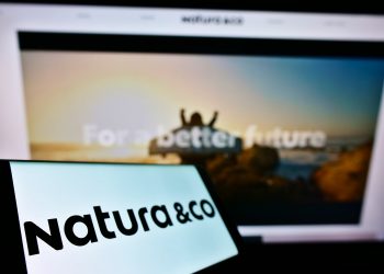 Natura&CO registra prejuízo de R$ 438,5 milhões no 4º trimestre