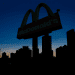 McDonald's apaga as fachadas para conscientizar o público sobre as mudanças climáticas