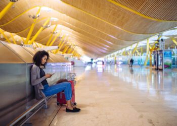 Apagão na Europa paralisa aeroportos em Espanha e Portugal e voos são cancelados