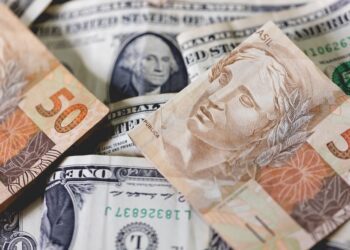 EUA sugerem tarifa de 25% sobre produtos brasileiros como punição por 'práticas irracionais'