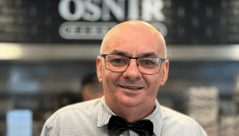 Osnir Hamburger abre vagas para profissionais 50+ no mercado de trabalho