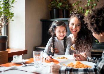 Dia das Mães: Maioria dos bares e restaurantes espera alta de até 20% no faturamento