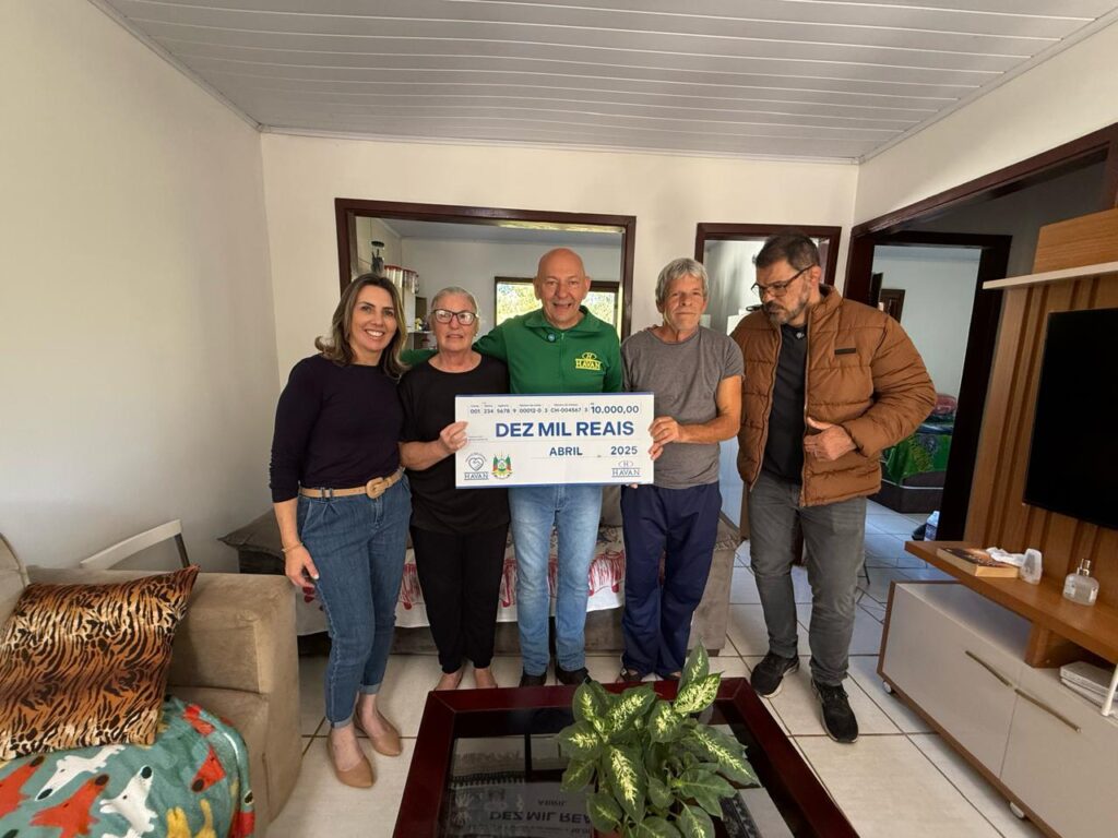 O valor foi possível graças à solidariedade dos clientes da varejista, que, no momento da compra, optaram por doar o troco