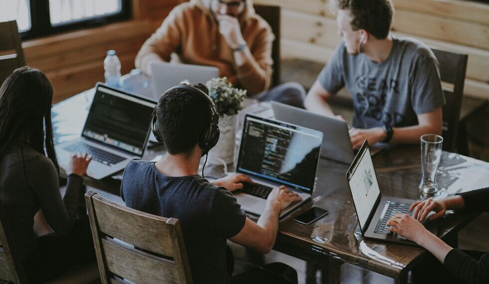 Governo de SP seleciona 106 startups para programa de internacionalização
