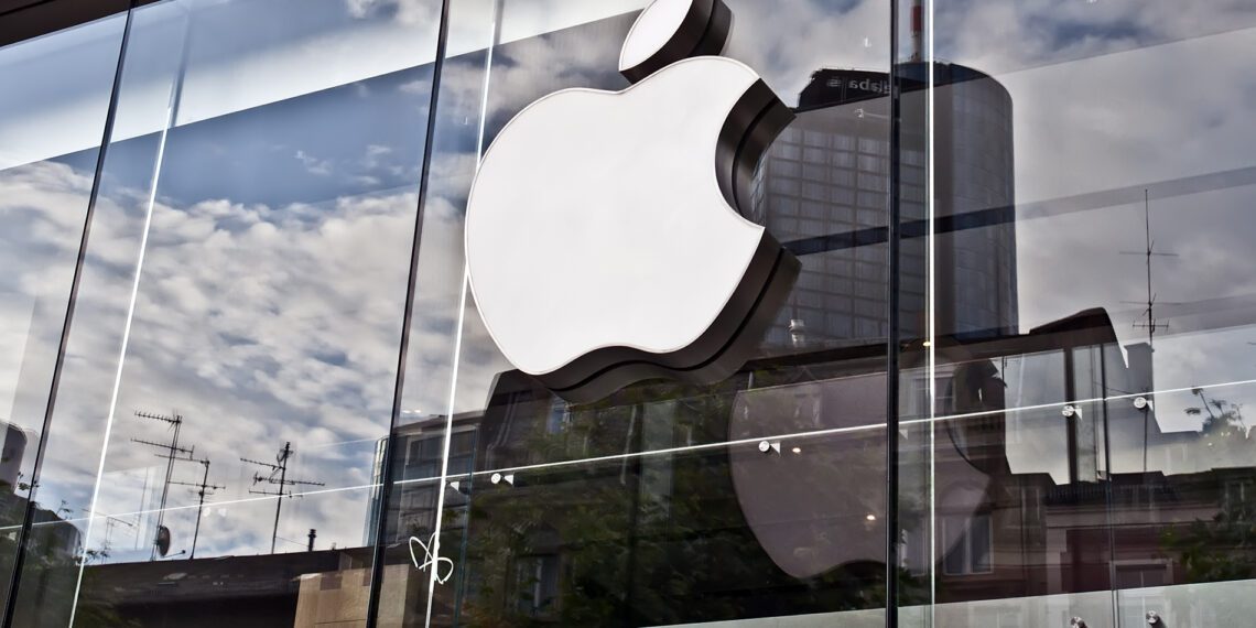 Apple fará evento em março que pode apresentar iPhone 17e, novo iPad e MacBook de 'baixo custo'