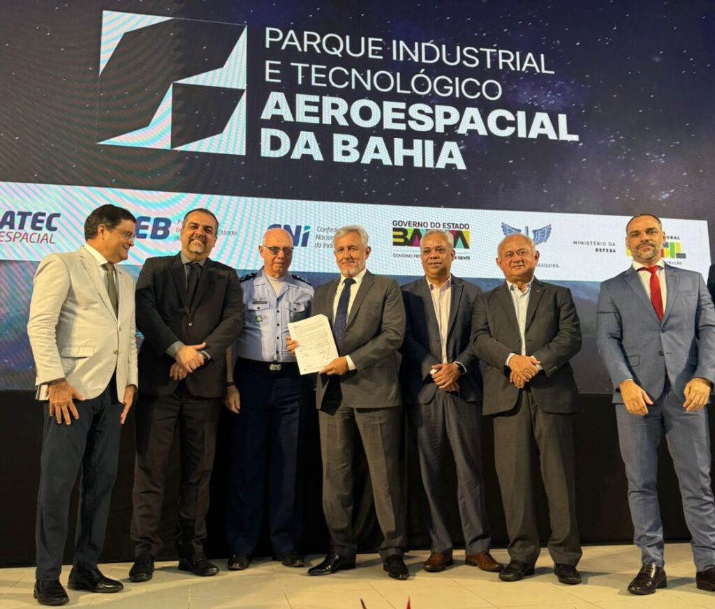 Projeto assinado entre Helisul e o Senai Cimatec promete reduzir uso de agroquímicos e emissões na aviação leve