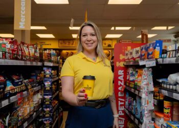 With its own café and bakery, Oxxo is betting on foodservice to grow in Brazil