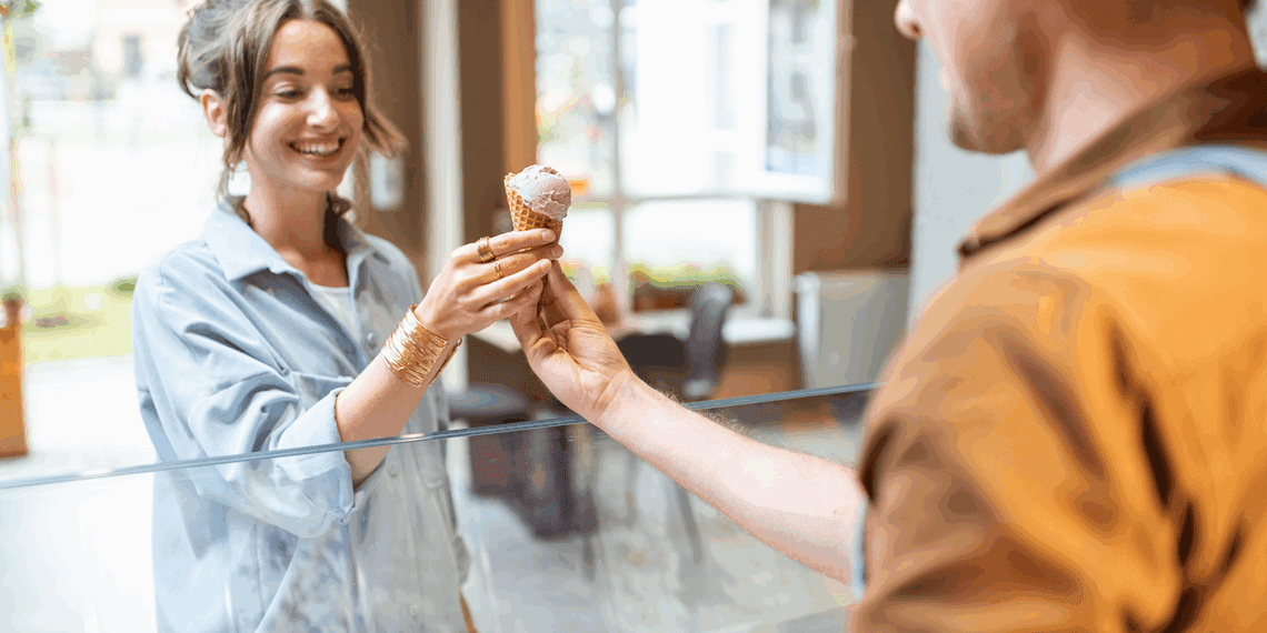 Produtos grátis: qual é a estratégia por trás dessa tendência que está tomando conta das marcas?