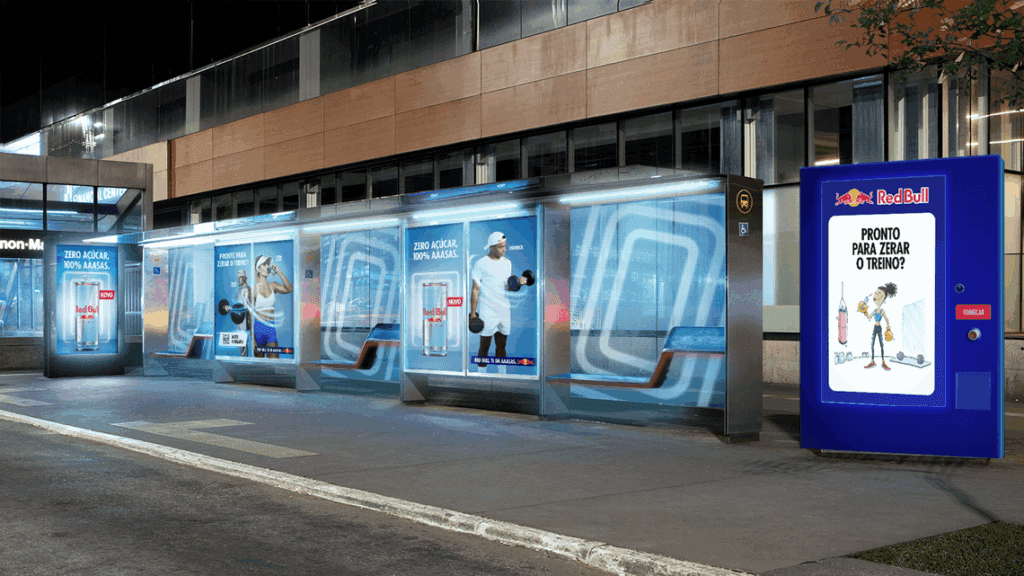 Nova campanha da Red Bull desafia consumidores a realizar flexões em plena Av. Paulista