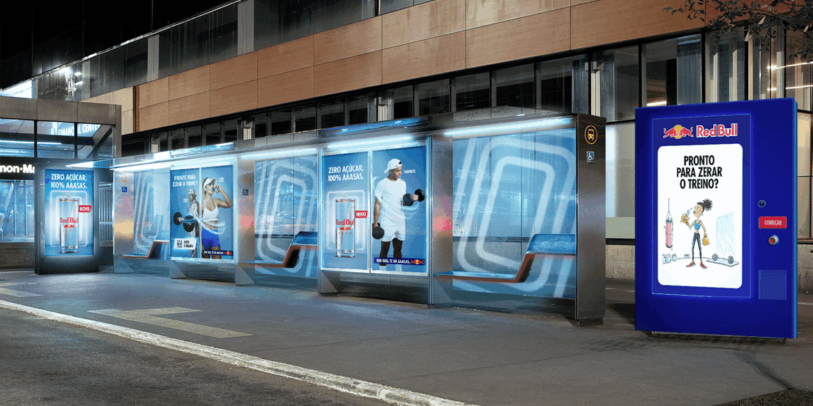 Nova campanha da Red Bull desafia consumidores a realizar flexões em plena Av. Paulista