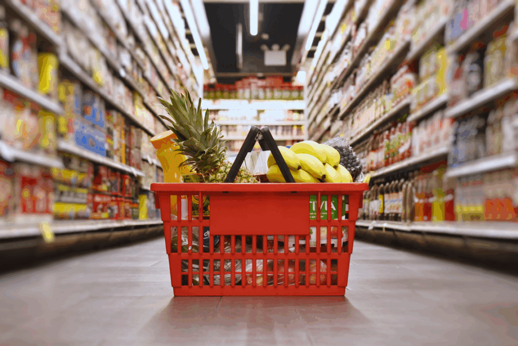 Consumo em supermercados cresceu 4% em julho, aponta Abras
