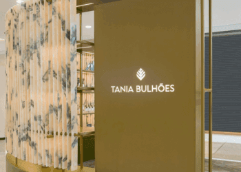 Tania Bulhões inaugura gazebo no Shopping Ibirapuera com foco na linha de perfumaria