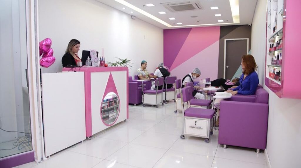 Unhas Cariocas bate recorde de faturamento e aposta em modelo express para acelerar expansão