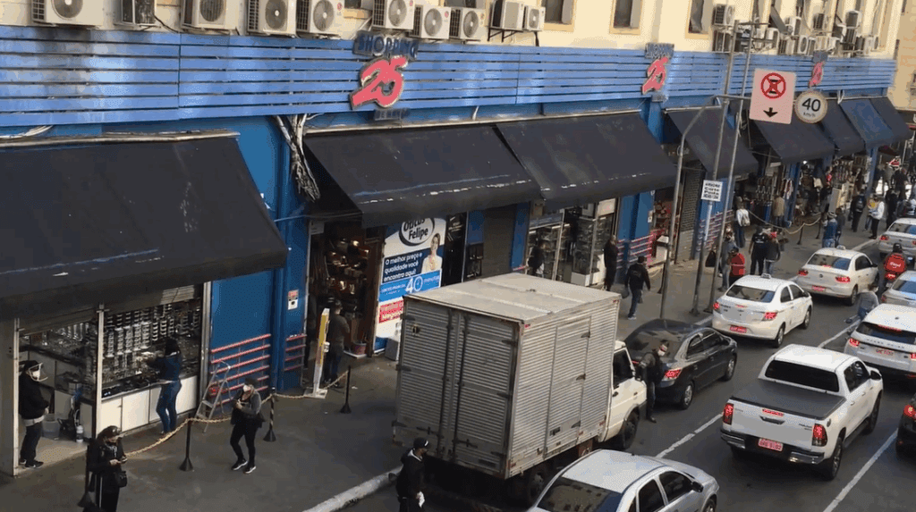 Prefeitura de São Paulo interdita Shopping 25 no Brás após descumprimento de alvará