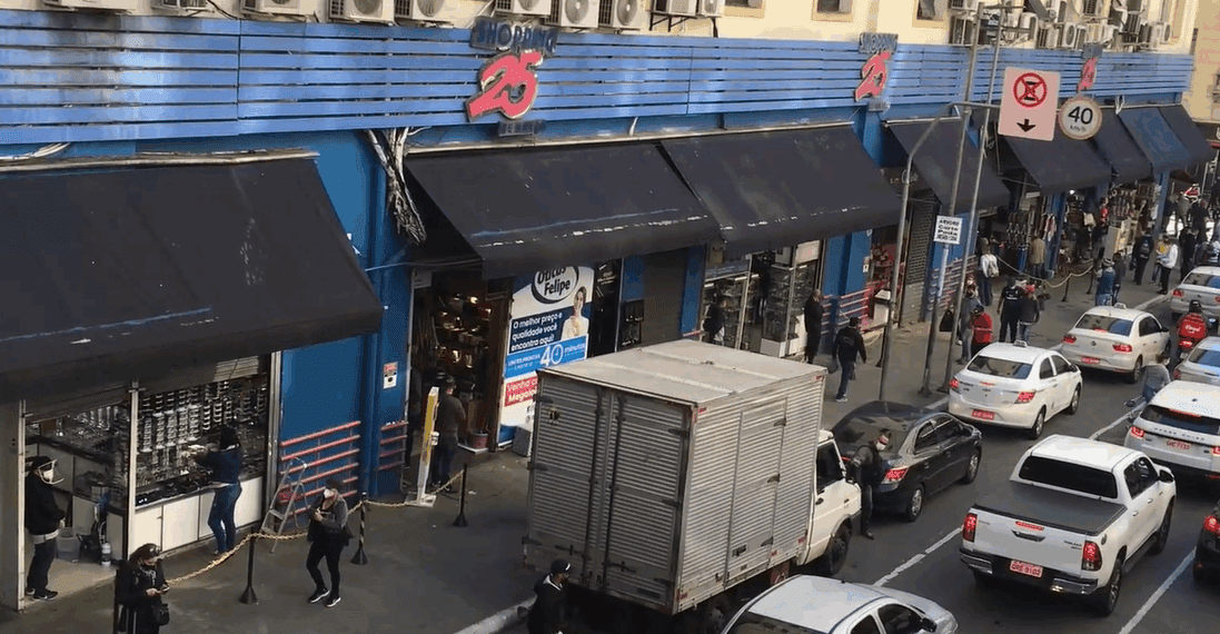 Prefeitura de São Paulo interdita Shopping 25 no Brás após descumprimento de alvará