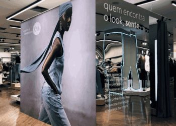 C&A transforma vitrines em palco para clientes durante a Semana Jeans