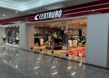 Centauro inaugura sua primeira loja conceito Geração 6 com imersão esportiva