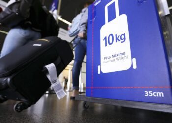 Senado aprova gratuidade para bagagem de mão em voos