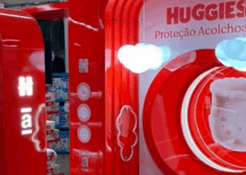 Americanas aposta em retail media com espaço exclusivo da Huggies