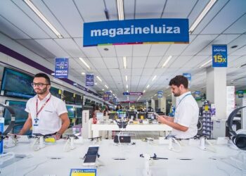 Magalu oferece mais de 200 vagas de emprego temporário para Black Friday e Natal