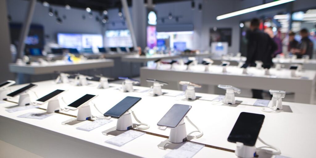 33% das pessoas planejam comprar um smartphone novo na Black Friday, mostra pesquisa