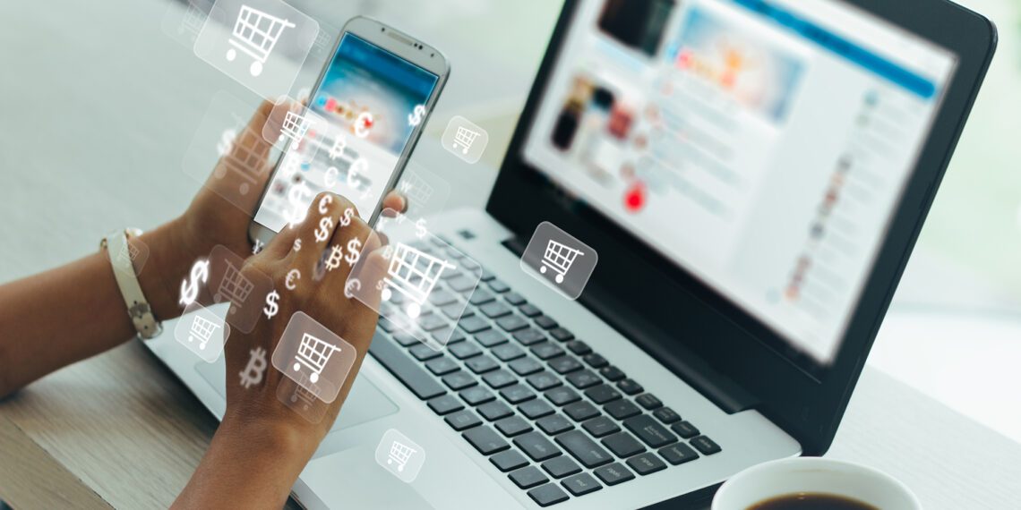 Publicidade influencia na jornada de compra e é essencial para a internet gratuita, aponta pesquisa do IAB Brasil