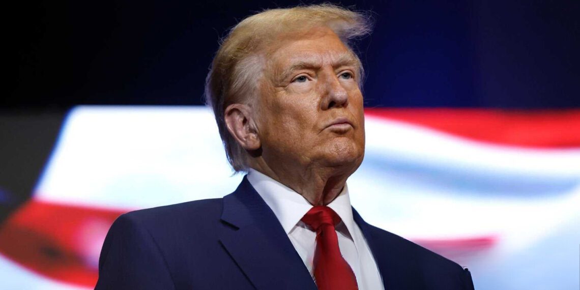Trump impõe tarifa de 25% sobre alguns semicondutores e prepara tarifas para minerais críticos