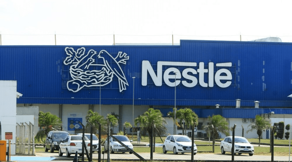 Nestlé vê receita e lucro caírem em 2025 com fraqueza na China e alta do cacau