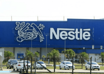 Nestlé vê receita e lucro caírem em 2025 com fraqueza na China e alta do cacau