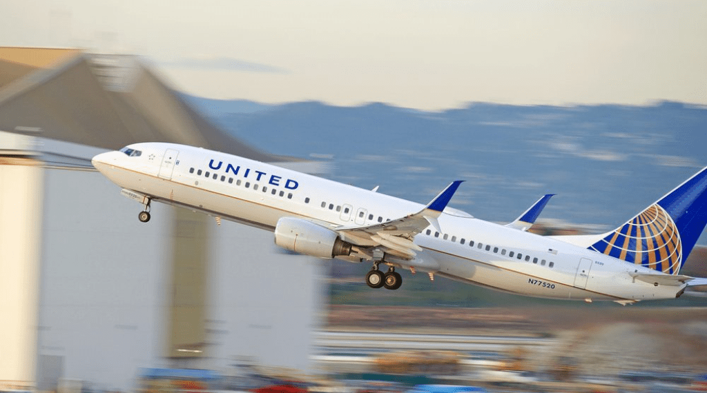 Cade aprova investimento de US$ 100 mi da United Airlines em ações da companhia