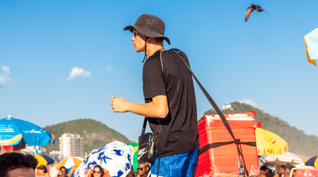 Formalização de ambulantes cresce 45% e Sebrae aposta no Carnaval para impulsionar renda
