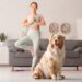 Cobasi realiza feira de adoção de cães com aulas de dog yoga