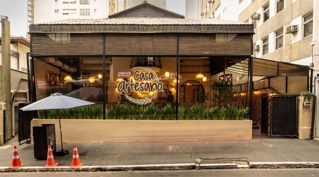 Artesano, marca do grupo Bimbo, inaugura casa em São Paulo com menu de chefs e agenda cultural