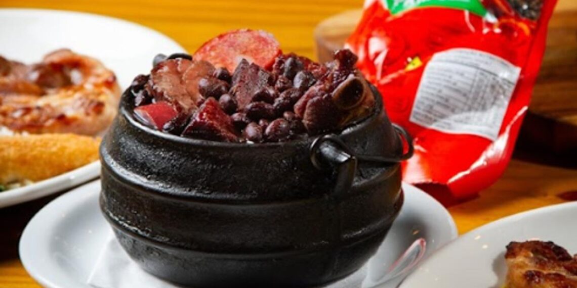 Bar Brahma firma parceria com Perdigão e renova receita de sua tradicional feijoada