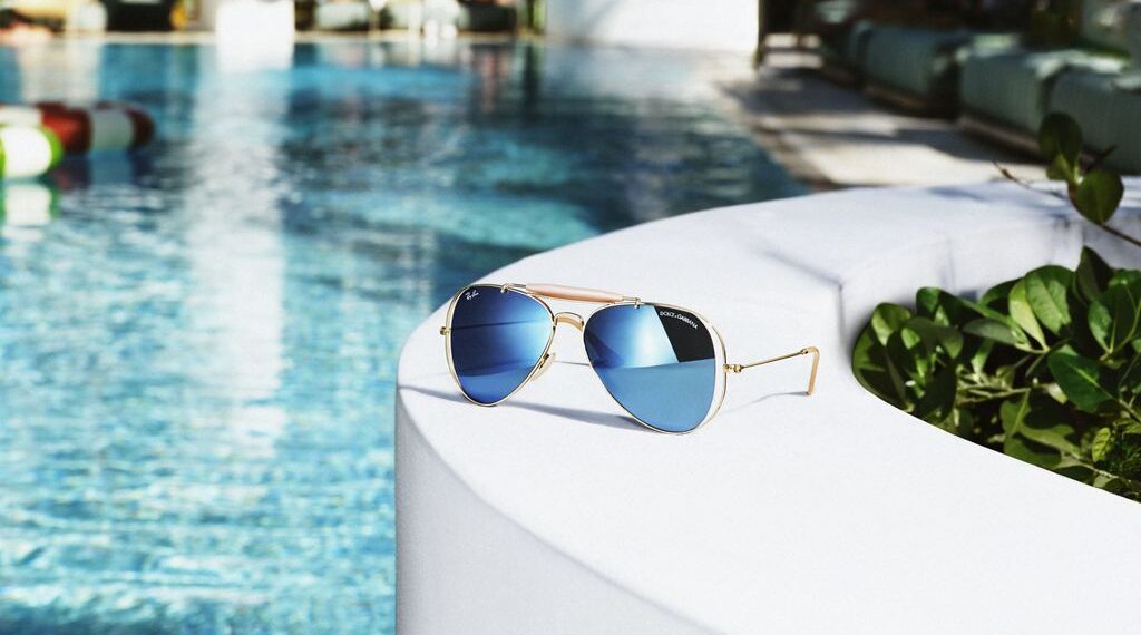 Ray-Ban e Dolce&Gabbana redesenham óculos clássicos em nova parceria; veja os modelos