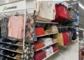 Kiabi cria o ‘Le Petit Magasin’ como modelo de loja focado na venda de roupas para bairros de baixa renda