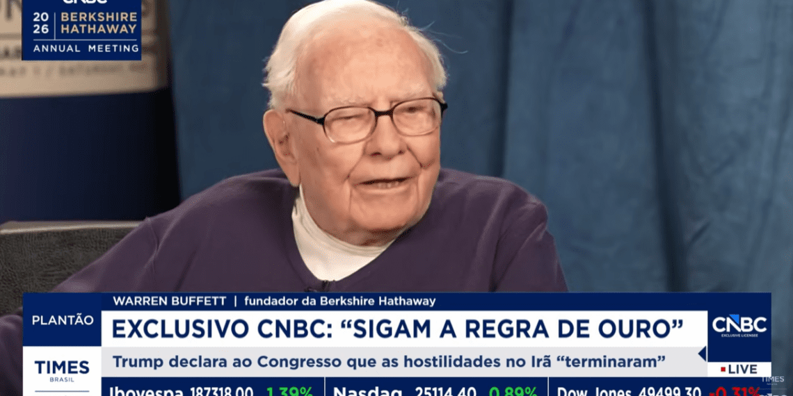 Buffet elogia trabalho de novo CEO da Berkshire em evento da empresa nos EUA