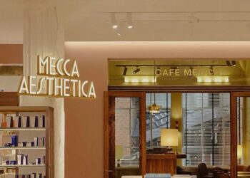 Com salas de tratamento e laboratório de pele, Mecca abre flagship na Austrália