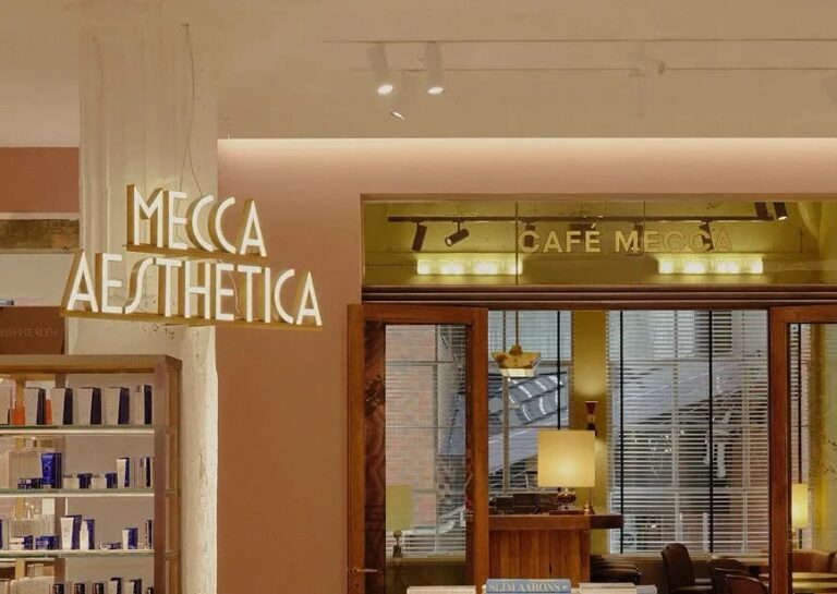 Com salas de tratamento e laboratório de pele, Mecca abre flagship na Austrália