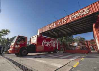 Solar Coca-Cola anuncia R$ 80 milhões em investimentos para modernização e gestão hídrica